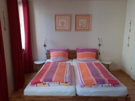 Gastehaus Sabine Otel Zell an der Mosel Dış mekan fotoğraf